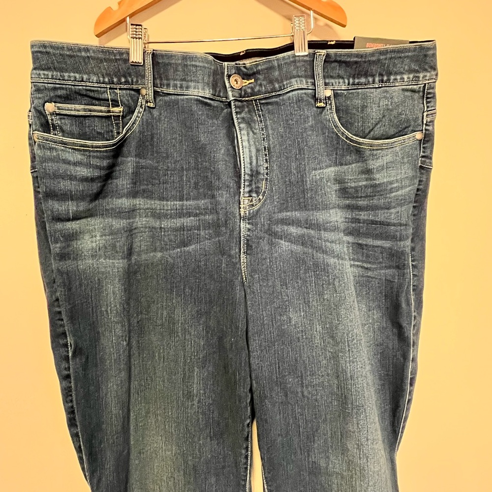 Torrid Bombshell Flare High-Rise Elastic Waist Soft Denim Jeans 24R - Picture 5 of 12